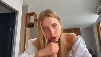 Ruska Šolarka Dobi Lizanje In Jebanje Pičke V Hd