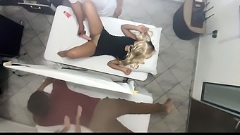 Aus Der Erotischen Massage Des Arztes Wird Heißer Dreier Mit Ehefrau Und Ehemann